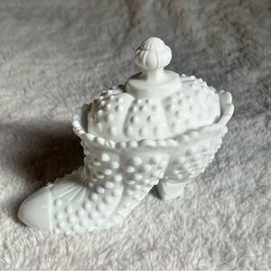 Large VTG Fenton White Milk Glass Hobnail Victorian Shoe Boot W/Lid Candy Dish